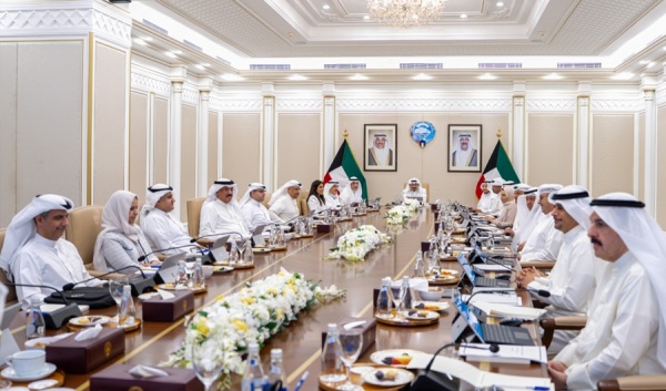 مجلس الوزراء يدين محاولات ميليشيا الحوثي استهداف مكة المكرمة والمدينة المنورة مجلس الوزراء يدين محاولات ميليشيا الحوثي استهداف مكة المكرمة والمدينة المنورة
