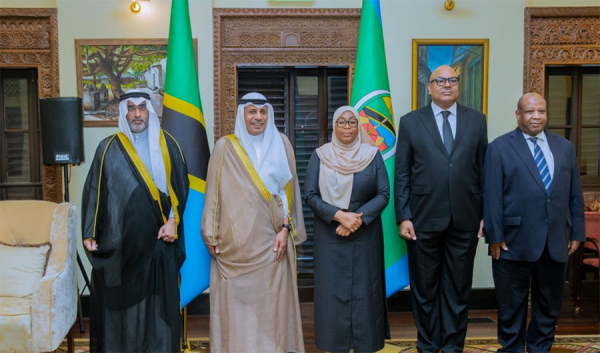 السفير سالم الحمدان يقدم أوراق اعتماده إلى رئيسة تنزانيا السفير سالم الحمدان يقدم أوراق اعتماده إلى رئيسة تنزانيا