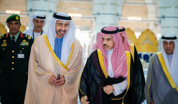 وزيرا الخارجية السعودي والإماراتي يبحثان تطورات المنطقة والاعتداءات الحوثية على المملكة وزيرا الخارجية السعودي والإماراتي يبحثان تطورات المنطقة والاعتداءات الحوثية على المملكة