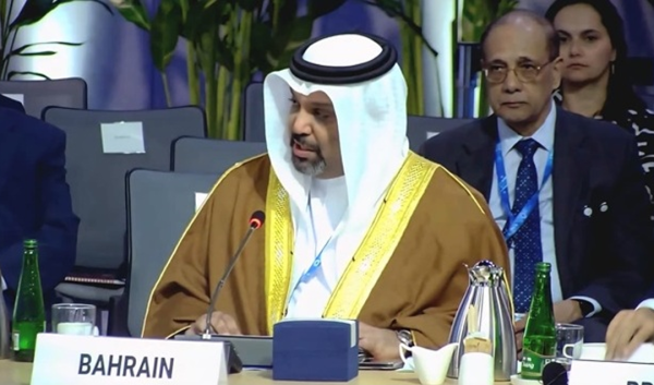 وزير المالية البحريني ارتفاع تكاليف النقل وتأخر الشحنات إثر انعدام الأمن بمحيط هرمز وباب المندب