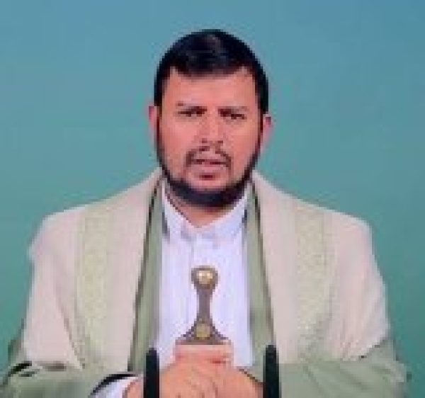 قائد الثورة ينصح قطر بمراجعة حساباتها وعدم الانخراط في العدوان السعودي