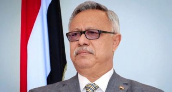 بن حبتور يدعو اليمنيين للتحلي بالوعي وعدم الانجرار للتضليل بن حبتور يدعو اليمنيين للتحلي بالوعي وعدم الانجرار للتضليل