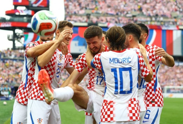 كأس العالم إنجلترا وكرواتيا وغانا إلى دور الـ32 وبنما تغادر المونديال