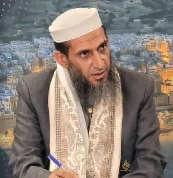 بعد تعرضه لتهديدات بالسجن إطلاق نار يستهدف رجل دين في مدينة مأرب