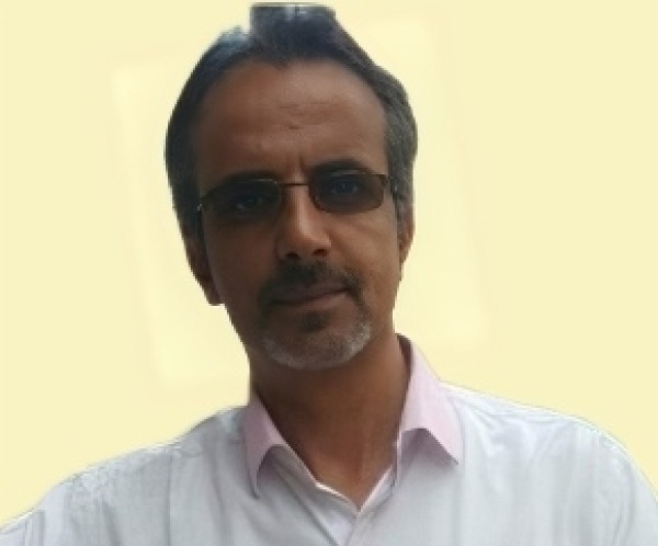 نجل العراسي يطالب مجلس القضاء الأعلى بالتحقيق في استمرار احتجاز والده والإفراج عنه نجل العراسي يطالب مجلس القضاء الأعلى بالتحقيق في استمرار احتجاز والده والإفراج عنه