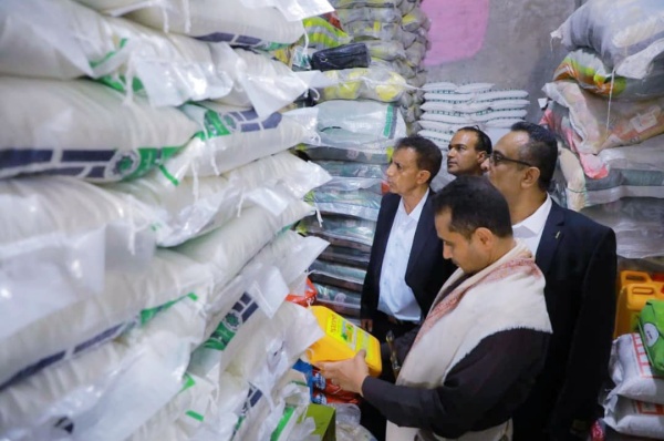 صنعاء هيئة المواصفات تطلع على أوضاع الأسواق وتتابع الالتزام بالمواصفات في المناطق المحررة بتعز صنعاء هيئة المواصفات تطلع على أوضاع الأسواق وتتابع الالتزام بالمواصفات في المناطق المحررة بتعز