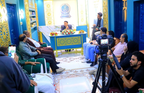 الأمانة المركز الأول دار الحكمة اليمانية ينظم ندوة موسعة حول دور الأعشاب والطب البديل الأمانة المركز الأول دار الحكمة اليمانية ينظم ندوة موسعة حول دور الأعشاب والطب البديل