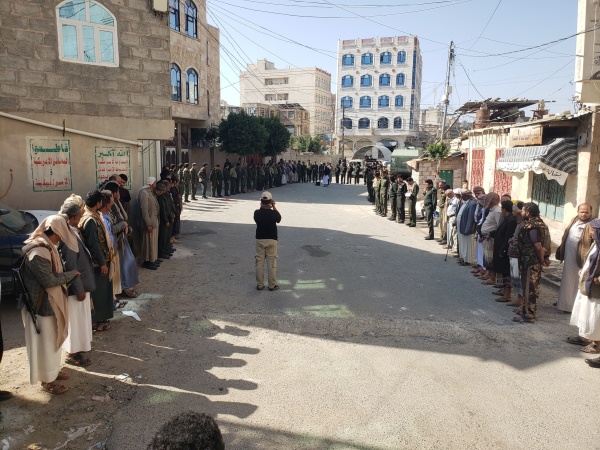 صنعاء منطقة شعوب الأمنية ومراكز الشرطة التابعة لها تنظم وقفة مباركة للانتصارات الكبيرة في جبهات العزة والكرامة احتفاءا بذكرى ثورة ال21 سبتمبر صنعاء منطقة شعوب الأمنية ومراكز الشرطة التابعة لها تنظم وقفة مباركة للانتصارات الكبيرة في جبهات العزة والكرامة احتفاءا بذكرى ثورة ال21 سبتمبر