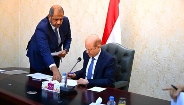 العليمي يتخذ القرار المنتظر