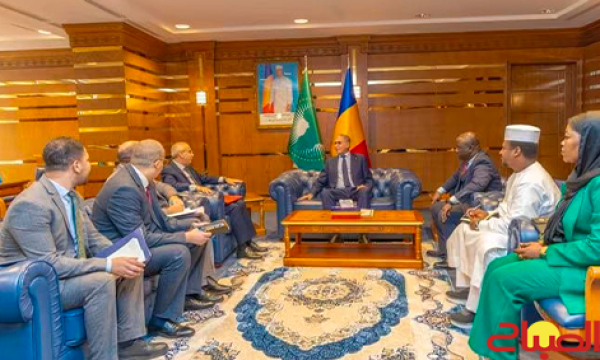 سفير المغرب يتباحث مع وزير الخارجية التشادي الجديد في نجامينا سفير المغرب يتباحث مع وزير الخارجية التشادي الجديد في نجامينا