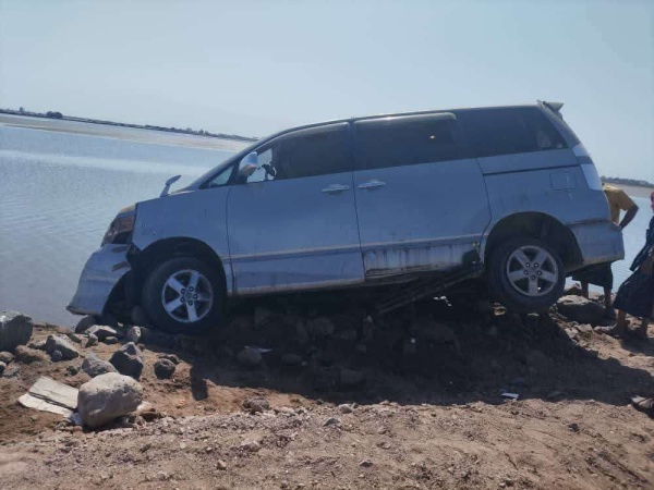 عاجل حادث مروري على خط الجسر في عدن