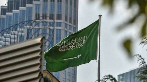 برلماني يمني يتحدث عن وجود محرك خفي يقود معسكر الهجوم على السعودية