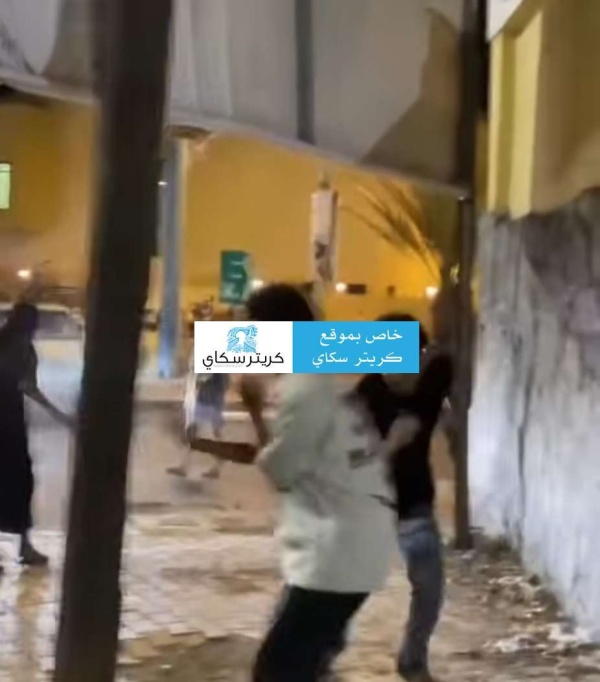 عاجل توتر بالقرب من قصر معاشيق بكريتر عقب مصادمات بين محتجين وقوات أمنية عاجل توتر بالقرب من قصر معاشيق بكريتر عقب مصادمات بين محتجين وقوات أمنية