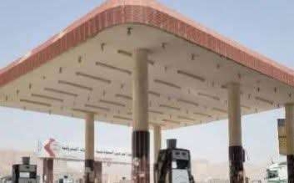 توفر البترول الأحمر المستورد في محطات مدينة عتق توفر البترول الأحمر المستورد في محطات مدينة عتق