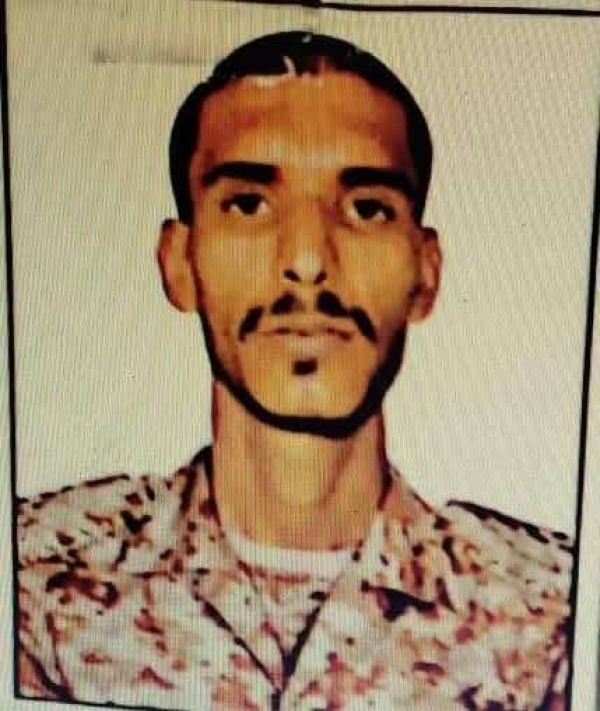 عاجل مصدر أمني سقوط قتلى وجرحى في حادثة إطلاق نار بمنطقة الدرين بعدن والأجهزة الأمنية تنهي الموقف بمقتل الجاني عاجل مصدر أمني سقوط قتلى وجرحى في حادثة إطلاق نار بمنطقة الدرين بعدن والأجهزة الأمنية تنهي الموقف بمقتل الجاني