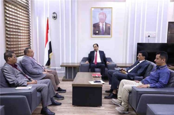 الوزير البكري يلتقي أمين عام مؤسسة الناصر للتنمية ويثمن جهود رئيسها الوزير البكري يلتقي أمين عام مؤسسة الناصر للتنمية ويثمن جهود رئيسها
