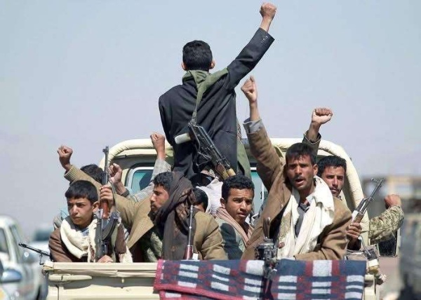 الحو ثيون يدفعون بتعزيزات عسكرية جديدة إلى جبهات الجوف وينشرون وحدات هاون الحو ثيون يدفعون بتعزيزات عسكرية جديدة إلى جبهات الجوف وينشرون وحدات هاون