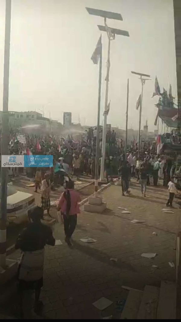 عاجل مظاهرة حاشدة للانتقالي بساحة العروض بعدن عاجل مظاهرة حاشدة للانتقالي بساحة العروض بعدن