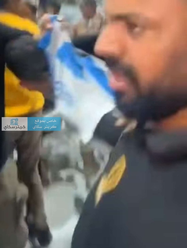 طرد مشجعين للأرجنتين من المركز الليبي بصنعاء أثناء مشاهدة مباراة مصر والأرجنتين طرد مشجعين للأرجنتين من المركز الليبي بصنعاء أثناء مشاهدة مباراة مصر والأرجنتين