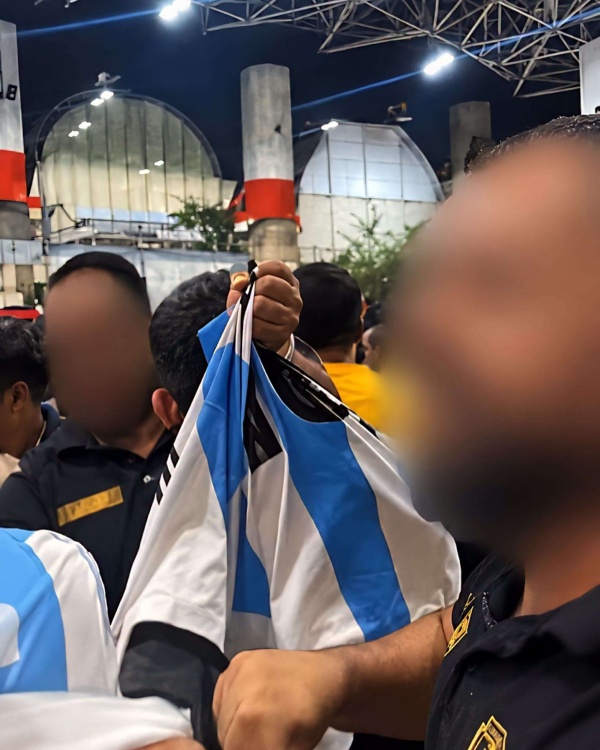 بعد الجدل الجهة المنظمة تكشف تفاصيل طرد مشجعين الارجنتين من مشاهدة مباراة مصر بالمركز الليبي في صنعاء بعد الجدل الجهة المنظمة تكشف تفاصيل طرد مشجعين الارجنتين من مشاهدة مباراة مصر بالمركز الليبي في صنعاء