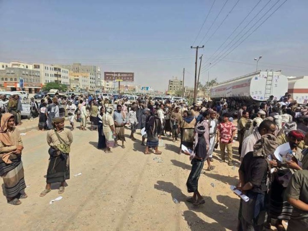 غضب في شبوة رفض ا لإدراج متهمين بقضية مرافقي محافظ عدن السابق ضمن تبادل الأسرى غضب في شبوة رفض ا لإدراج متهمين بقضية مرافقي محافظ عدن السابق ضمن تبادل الأسرى