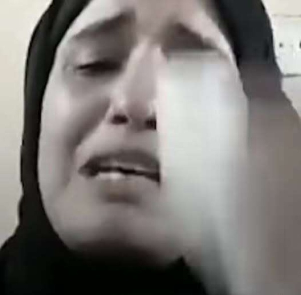 مصادر محلية تهديدات مزعومة أجبرت ليلى المقطري على إعلان إنهاء قضيتها مصادر محلية تهديدات مزعومة أجبرت ليلى المقطري على إعلان إنهاء قضيتها