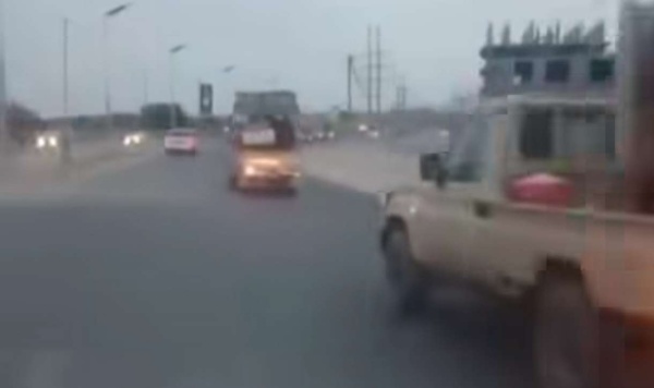 عاجل تعزيزات عسكرية تصل عدن عاجل تعزيزات عسكرية تصل عدن
