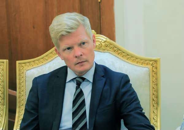 لقاءات في مسقط ماذا ناقش المبعوث الأممي مع الحوثيين