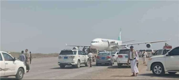 معلومات جديدة تكشف حقيقة هبوط الطائرة الإيرانية في الحديدة