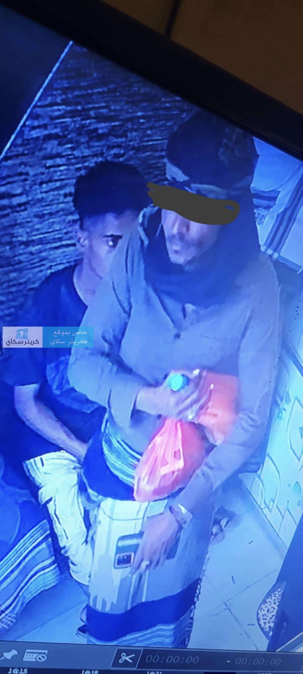 شاب يسرق خاتم من محل ذهب ودعوات للتعرف عليه شاب يسرق خاتم من محل ذهب ودعوات للتعرف عليه