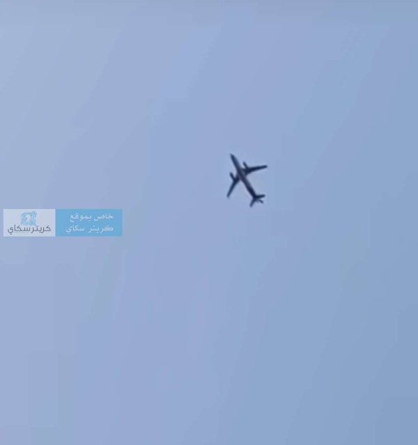 طائرة الخطوط الجوية اليمنية ت حلق في أجواء عدن بانتظار إذن الهبوط بسبب الرياح طائرة الخطوط الجوية اليمنية ت حلق في أجواء عدن بانتظار إذن الهبوط بسبب الرياح