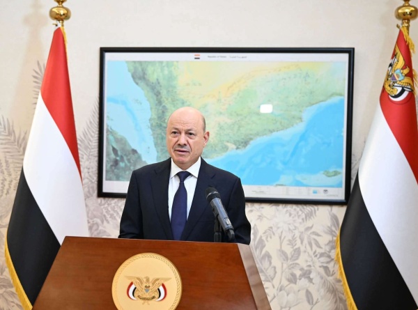 عاجل رئيس مجلس القيادة يدعو إلى التحام وطني شامل بمعركة استعادة مؤسسات الدولة وإنهاء الانقلاب عاجل رئيس مجلس القيادة يدعو إلى التحام وطني شامل بمعركة استعادة مؤسسات الدولة وإنهاء الانقلاب