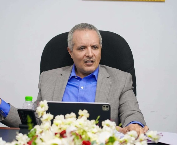 وزير الشؤون الاجتماعية المشاركة في الحكومة لا تعني التراجع عن قضية الجنوب والحوار خيار لتوحيد الصف وزير الشؤون الاجتماعية المشاركة في الحكومة لا تعني التراجع عن قضية الجنوب والحوار خيار لتوحيد الصف