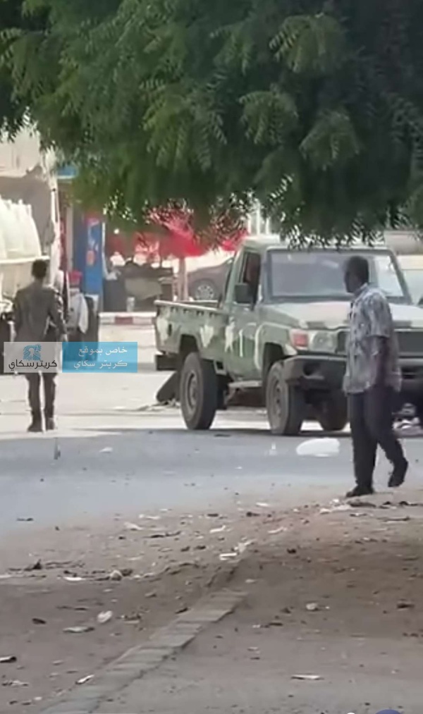 الكشف عن تفاصيل جديدة بشأن اشتباكات حول أرضية بعدن الكشف عن تفاصيل جديدة بشأن اشتباكات حول أرضية بعدن