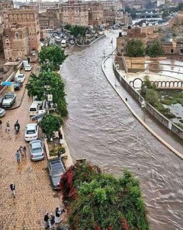 الدفاع المدني يحذر من دخول سائلة صنعاء القديمة