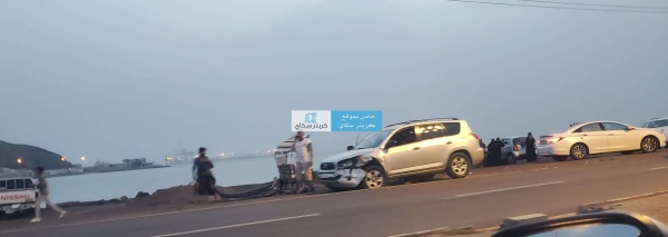 عاجل حادث مروري بطريق البحري بعدن عاجل حادث مروري بطريق البحري بعدن