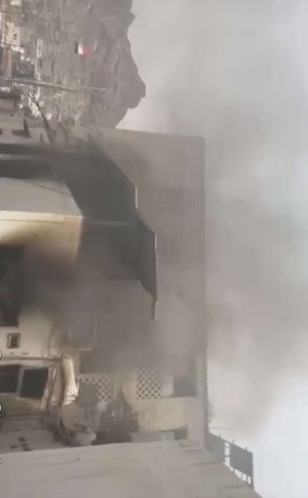 عاجل اندلاع حريق بمنزل بعدن عاجل اندلاع حريق بمنزل بعدن