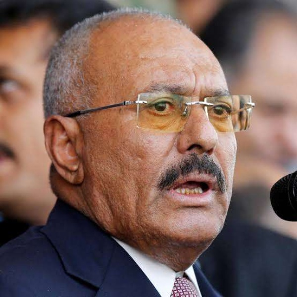 للمرة الأولى طبيب الرئيس الراحل علي صالح يكشف تفاصيل هامة حول محاولة إغتياله بدار الرئاسة