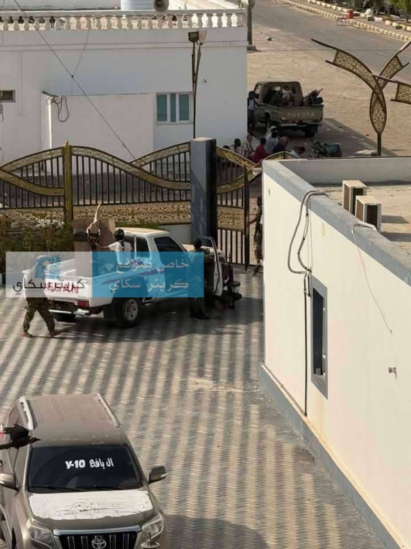 تعرض مدير مدينة سماء الخليج العربي للابتزاز من قبل قائد عسكري بعدن تعرض مدير مدينة سماء الخليج العربي للابتزاز من قبل قائد عسكري بعدن