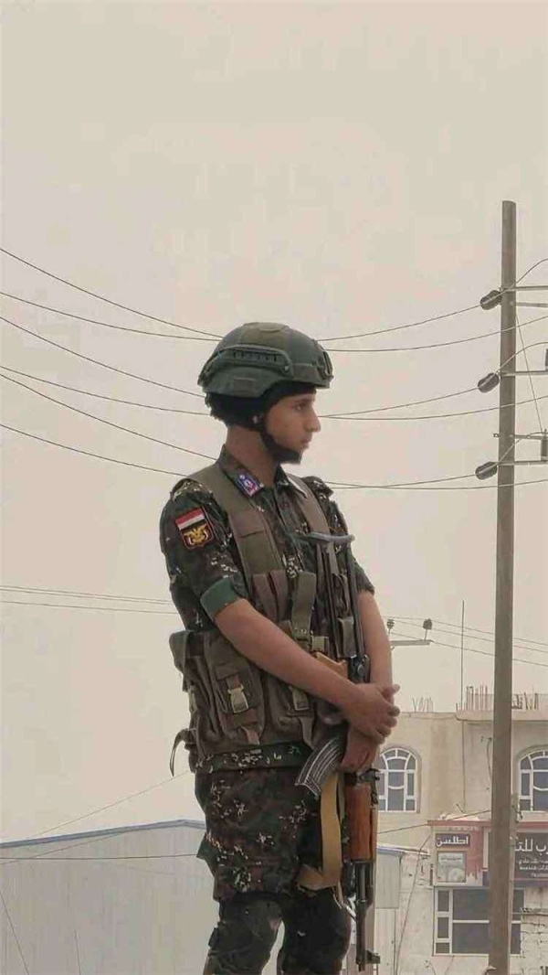 عاجل أجهزة الأمن بمأرب تضبط متهمين بتصوير تحركات عسكرية وتحذر من المساس بالأمن القومي عاجل أجهزة الأمن بمأرب تضبط متهمين بتصوير تحركات عسكرية وتحذر من المساس بالأمن القومي