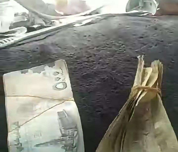 سائقو أبين يطالبون بوقف الجبايات سائقو أبين يطالبون بوقف الجبايات
