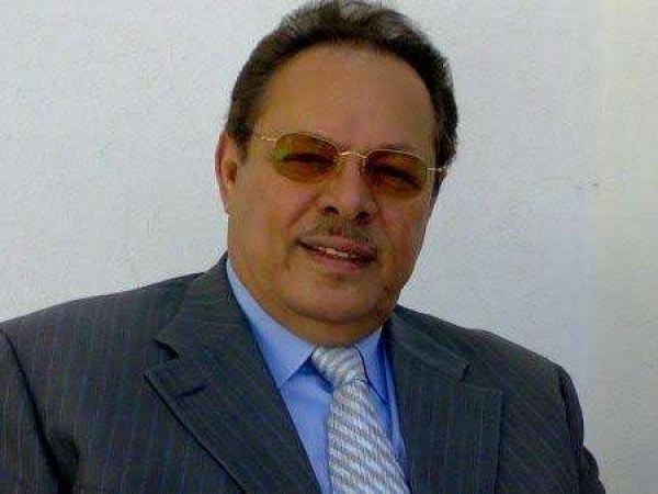 الرئيس علي ناصر محمد يبعث برقية تهنئة للدكتورة صفاء عبدالله معطي الرئيس علي ناصر محمد يبعث برقية تهنئة للدكتورة صفاء عبدالله معطي