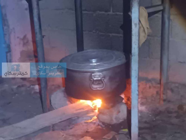 أزمة الغاز تدفع مطاعم ومقاهي شعبية في عدن للعودة إلى الحطب أزمة الغاز تدفع مطاعم ومقاهي شعبية في عدن للعودة إلى الحطب