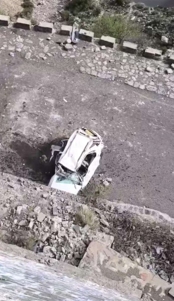 فاجعة على طرق يافع أربعة قتلى في حادث أليم فاجعة على طرق يافع أربعة قتلى في حادث أليم