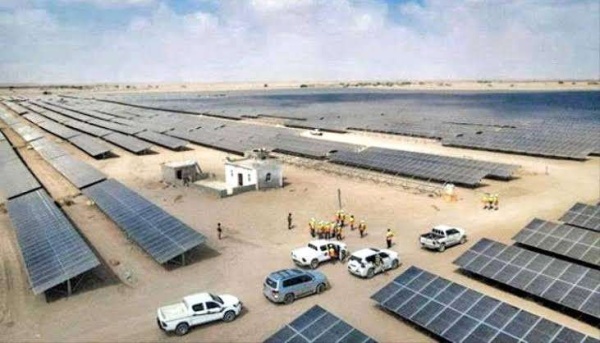 ناشطون ينتقدون وزارة الكهرباء الشركة الإماراتية هي من رفعت إنتاج محطة الطاقة الشمسية إلى 76 ميجاوات وليس الوزارة ناشطون ينتقدون وزارة الكهرباء الشركة الإماراتية هي من رفعت إنتاج محطة الطاقة الشمسية إلى 76 ميجاوات وليس الوزارة