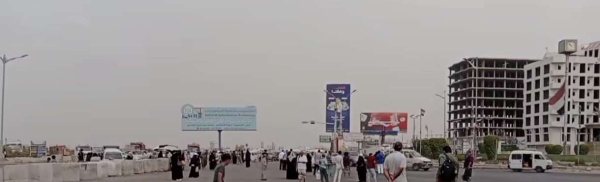 عاجل جرعة سعرية جديدة للغاز في عدن وسط رفض التجار البيع بالسعر السابق عاجل جرعة سعرية جديدة للغاز في عدن وسط رفض التجار البيع بالسعر السابق