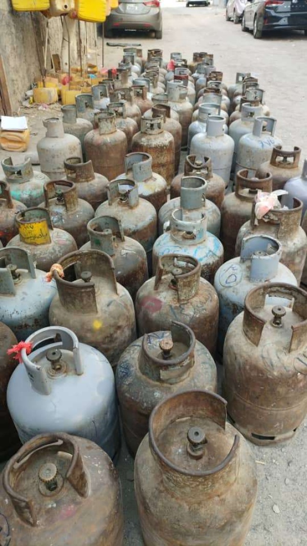 دعوات بعدن لرفض رفع سعر الغاز دعوات بعدن لرفض رفع سعر الغاز