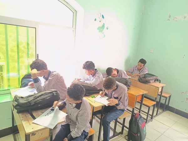 صحفي ينتقد أداء وزارة التربية في إدارة المدارس الحكومية وضبط المدارس الخاصة صحفي ينتقد أداء وزارة التربية في إدارة المدارس الحكومية وضبط المدارس الخاصة