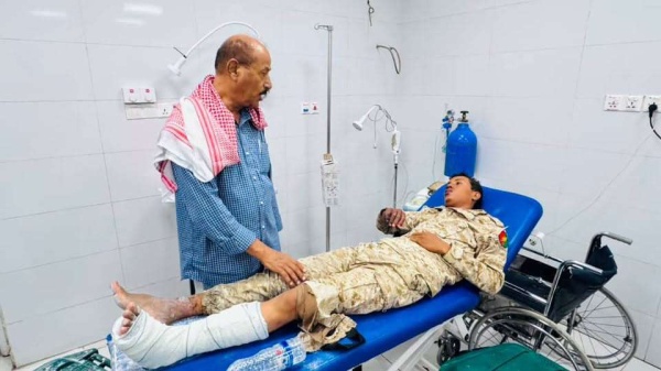 وكيل حضرموت يتفقد جرحى قوات الطوارئ المصابين في هجوم حو ثي بالعبر والوديعة وكيل حضرموت يتفقد جرحى قوات الطوارئ المصابين في هجوم حو ثي بالعبر والوديعة