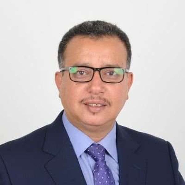 محمد المسوري يدعو الشرعية لتحريك جميع الجبهات ضد الحو ثيين